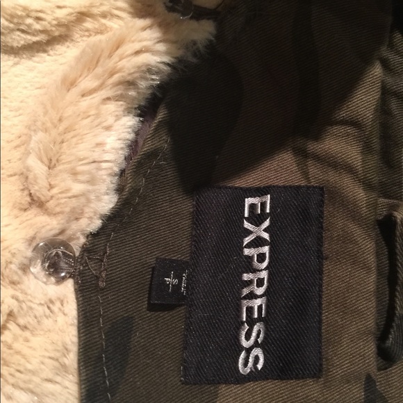 Express Camouflage Jacket Size Small - Picture 11 of 11
